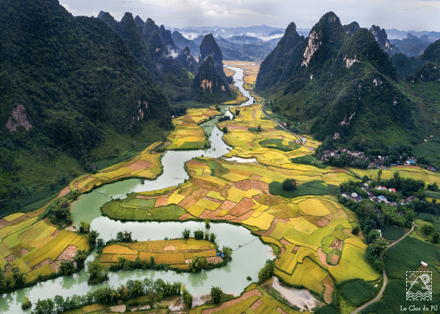 Hang Mua (Mua Caves) – Tam Coc Pier – Bich Dong Pagoda – Thung Nham Bird Park